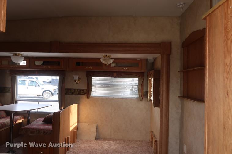 image for item DD9577 2006 Jayco Jayflight camper