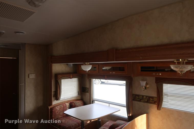 image for item DD9577 2006 Jayco Jayflight camper