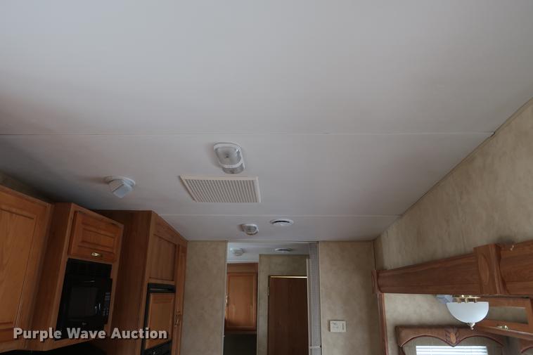 image for item DD9577 2006 Jayco Jayflight camper