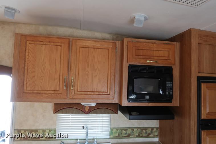 image for item DD9577 2006 Jayco Jayflight camper