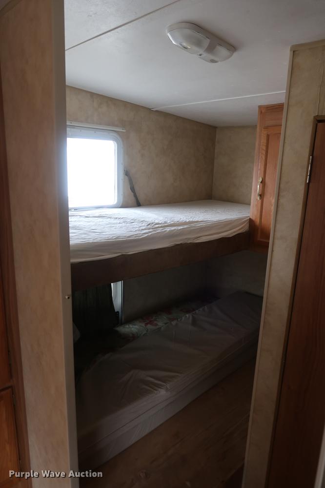 image for item DD9577 2006 Jayco Jayflight camper