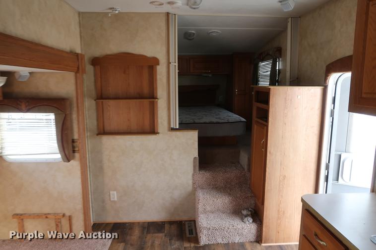 image for item DD9577 2006 Jayco Jayflight camper