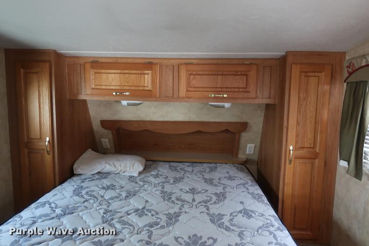 image for item DD9577 2006 Jayco Jayflight camper