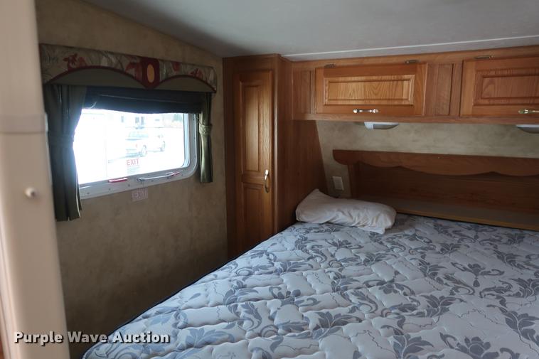 image for item DD9577 2006 Jayco Jayflight camper