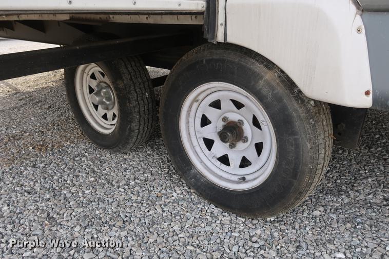 image for item DD9577 2006 Jayco Jayflight camper