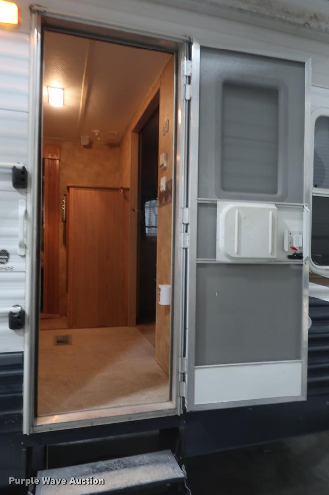 image for item DD9579 2006 Keystone Hornet camper
