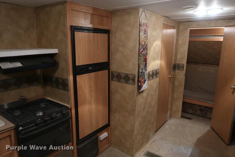 image for item DD9579 2006 Keystone Hornet camper