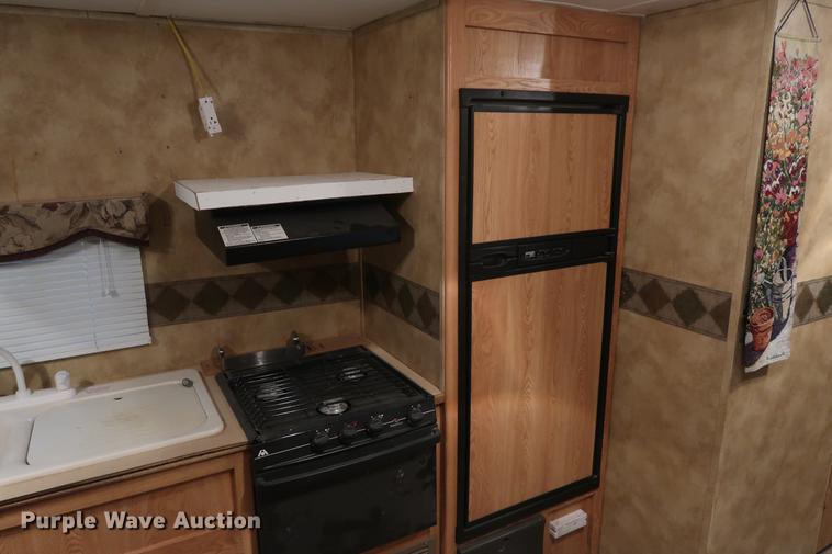 image for item DD9579 2006 Keystone Hornet camper