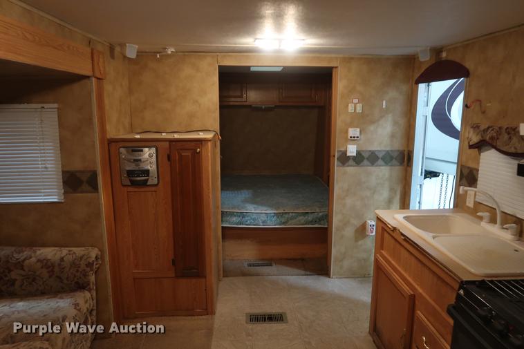 image for item DD9579 2006 Keystone Hornet camper