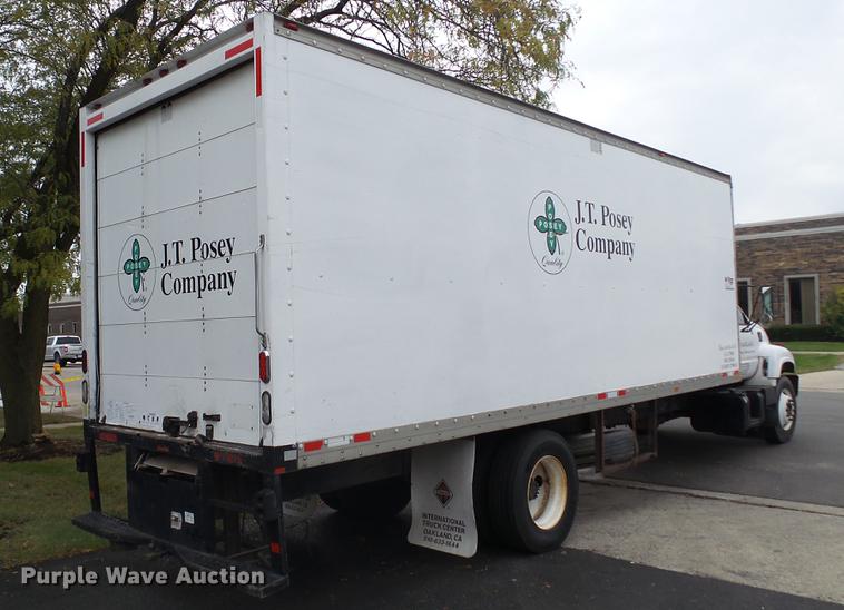 image for item DT9077 2001 GMC 6500 box truck