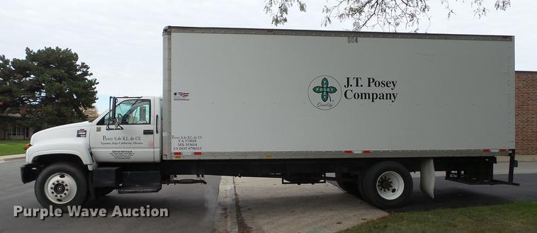 image for item DT9077 2001 GMC 6500 box truck