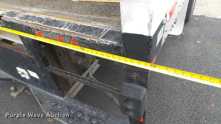 image for item DT9077 2001 GMC 6500 box truck