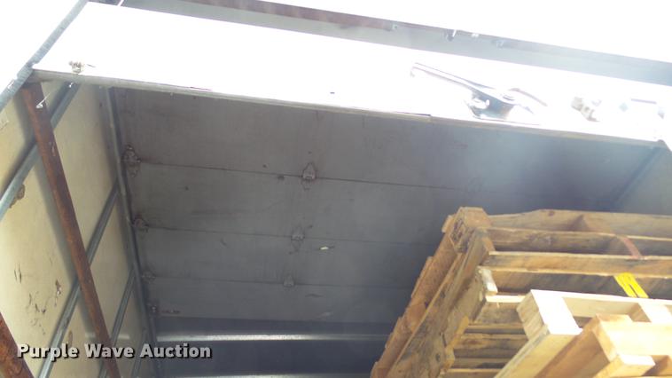 image for item DT9077 2001 GMC 6500 box truck