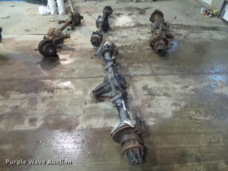 image for item DZ9180 Dana 80 rear end