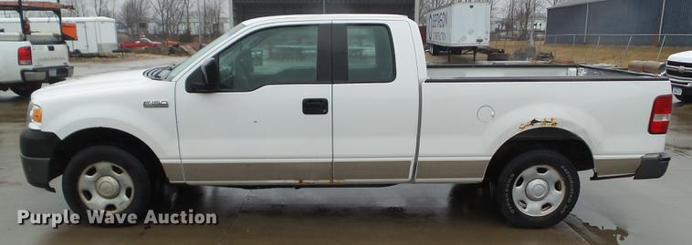 image for item DZ9188 2006 Ford F150 SuperCab pickup truck