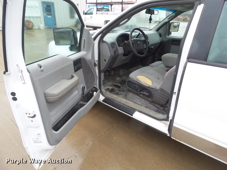 image for item DZ9188 2006 Ford F150 SuperCab pickup truck