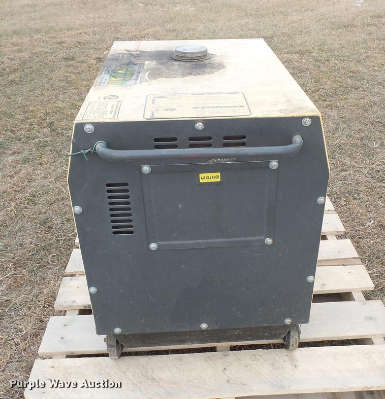 image for item EA9658 Izumi 4000T generator