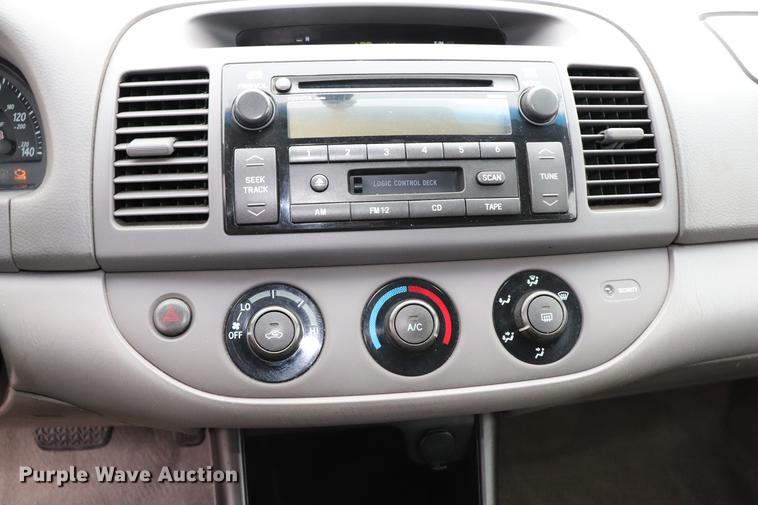 image for item EC9372 2002 Toyota Camry LE