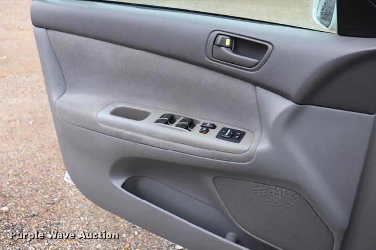 image for item EC9372 2002 Toyota Camry LE