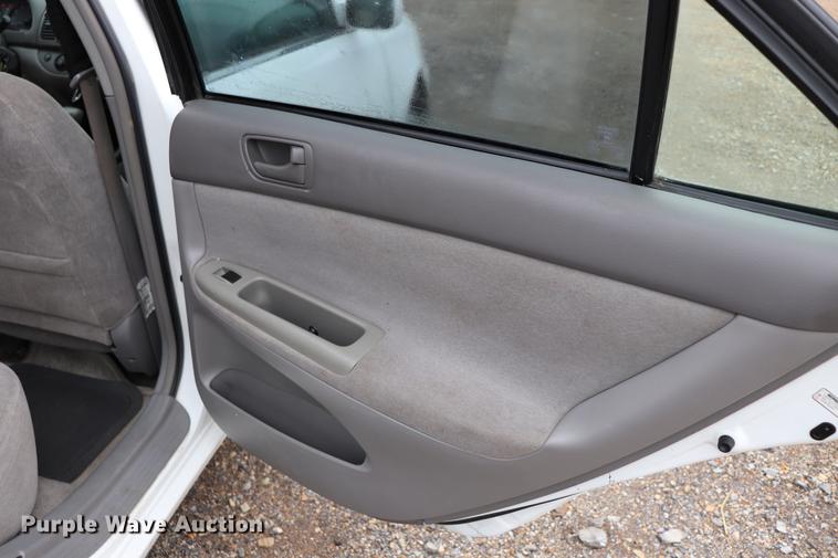 image for item EC9372 2002 Toyota Camry LE