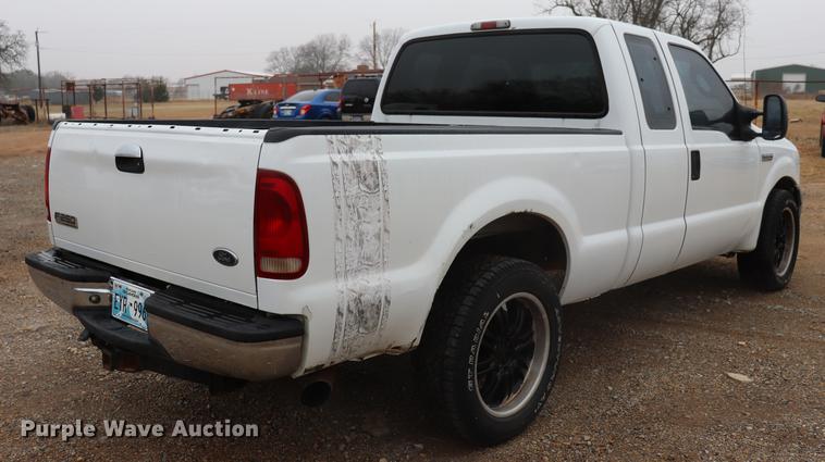 image for item EC9374 2006 Ford F250 Super Duty XLT SuperCab pickup truck