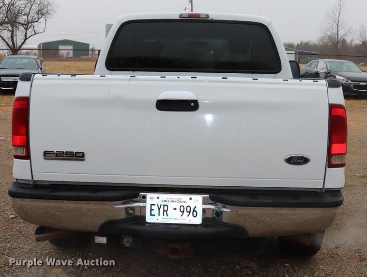 image for item EC9374 2006 Ford F250 Super Duty XLT SuperCab pickup truck