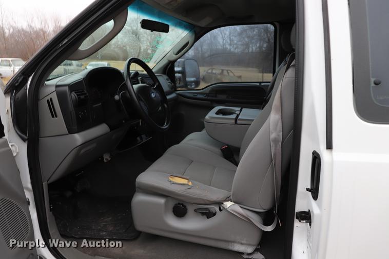 image for item EC9374 2006 Ford F250 Super Duty XLT SuperCab pickup truck