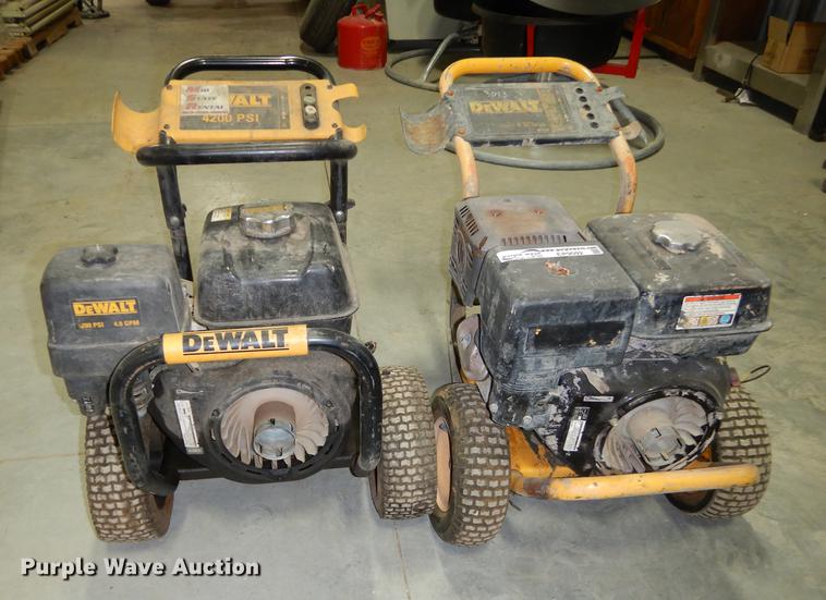 image for item EP9092 (2) DeWalt pressure washers