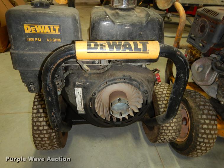 image for item EP9092 (2) DeWalt pressure washers