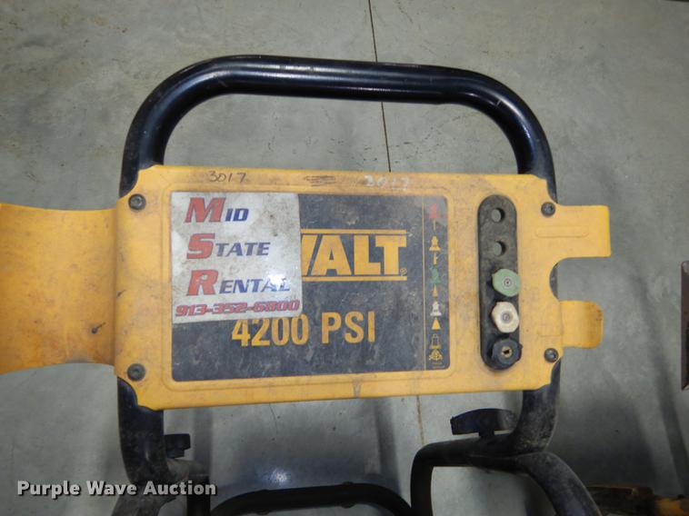 image for item EP9092 (2) DeWalt pressure washers