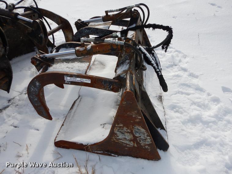 image for item EP9100 Skid steer grapple bucket
