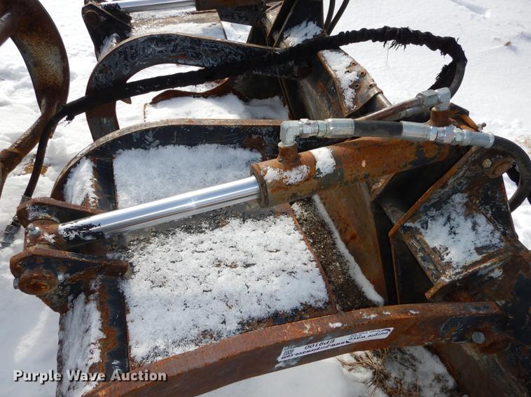 image for item EP9100 Skid steer grapple bucket