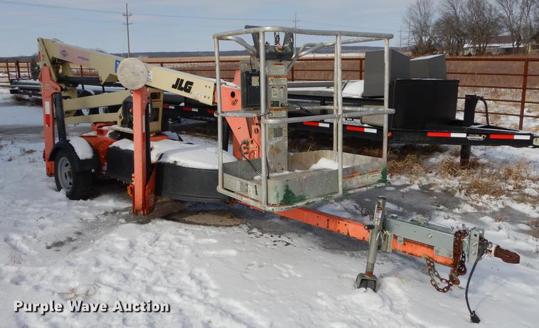 image for item EP9101 JLG T350 boom lift