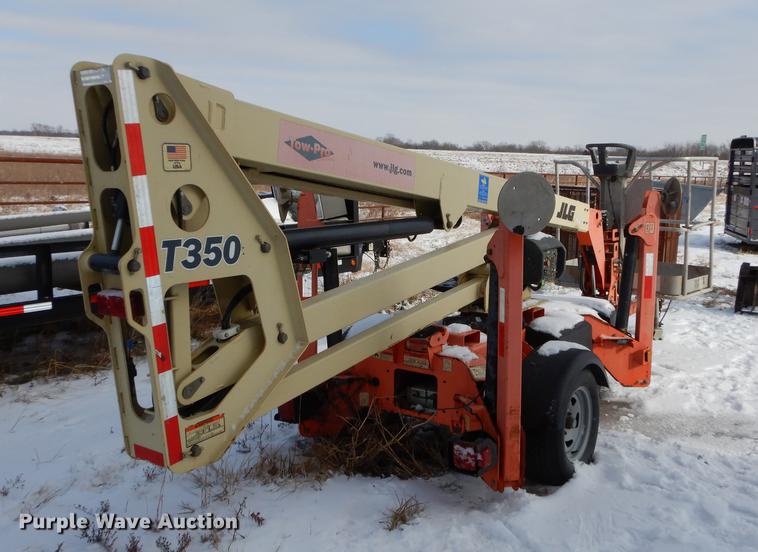 image for item EP9101 JLG T350 boom lift