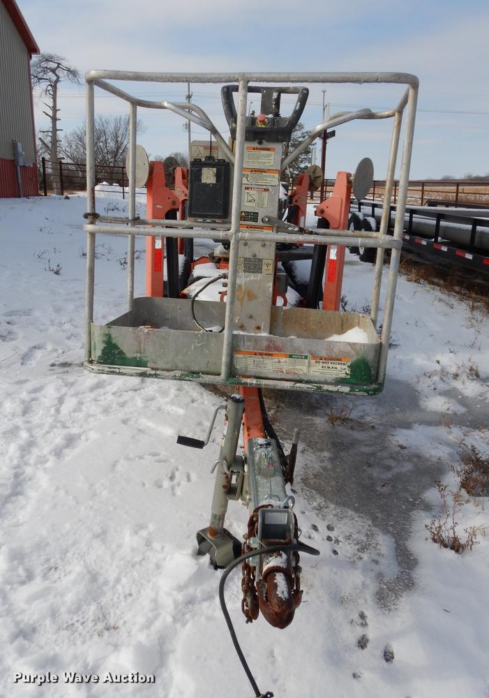 image for item EP9101 JLG T350 boom lift