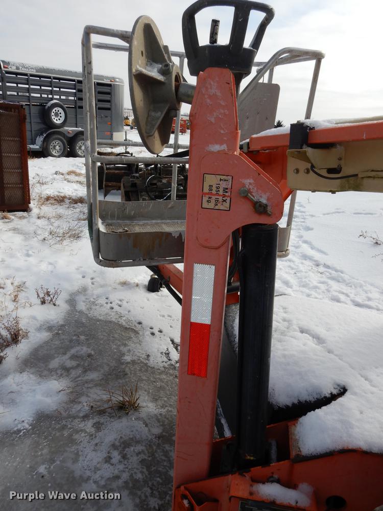 image for item EP9101 JLG T350 boom lift