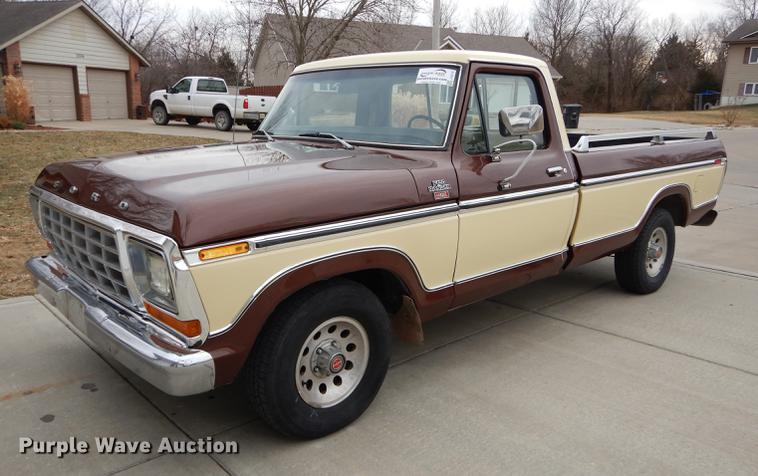 image for item J5512 1979 Ford Ranger F100 Lariat pickup truck
