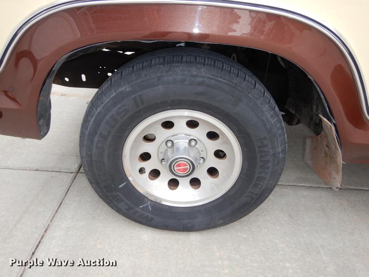 image for item J5512 1979 Ford Ranger F100 Lariat pickup truck