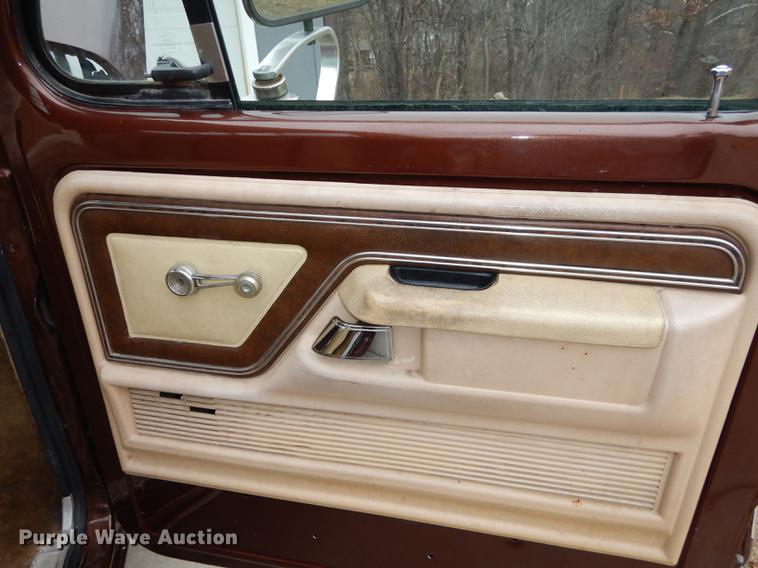 image for item J5512 1979 Ford Ranger F100 Lariat pickup truck