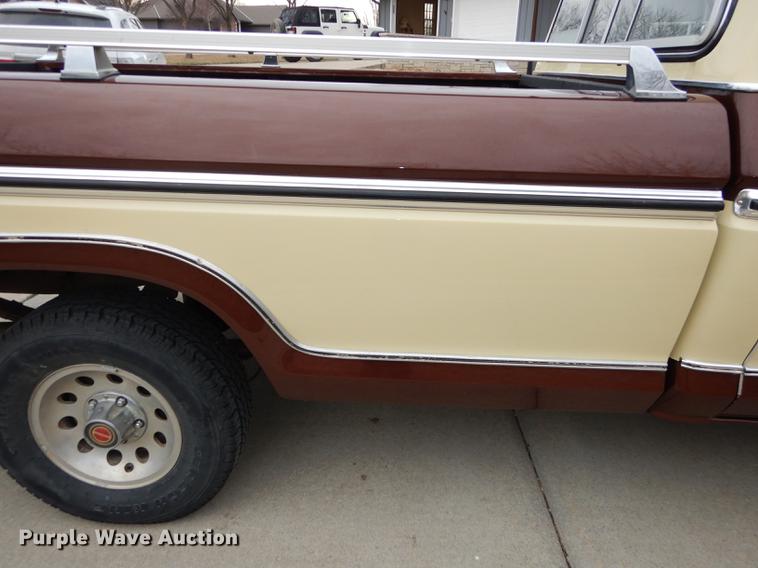 image for item J5512 1979 Ford Ranger F100 Lariat pickup truck