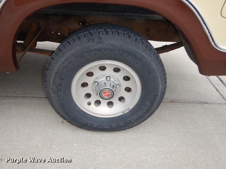 image for item J5512 1979 Ford Ranger F100 Lariat pickup truck