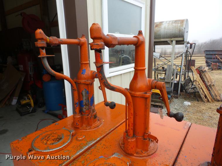 image for item J8567 Oil tank