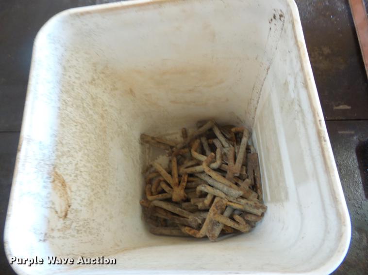 image for item AY9625 Approximately 88 EFCO concrete forms