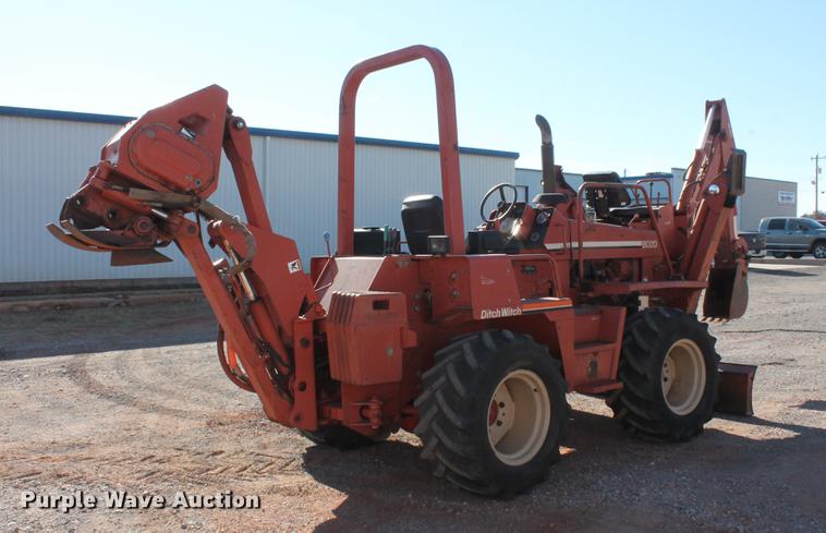 image for item DB5083 1994 Ditch Witch 8020JD vibratory cable plow