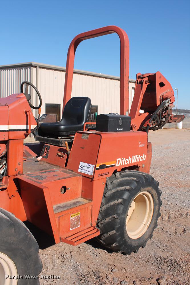 image for item DB5083 1994 Ditch Witch 8020JD vibratory cable plow