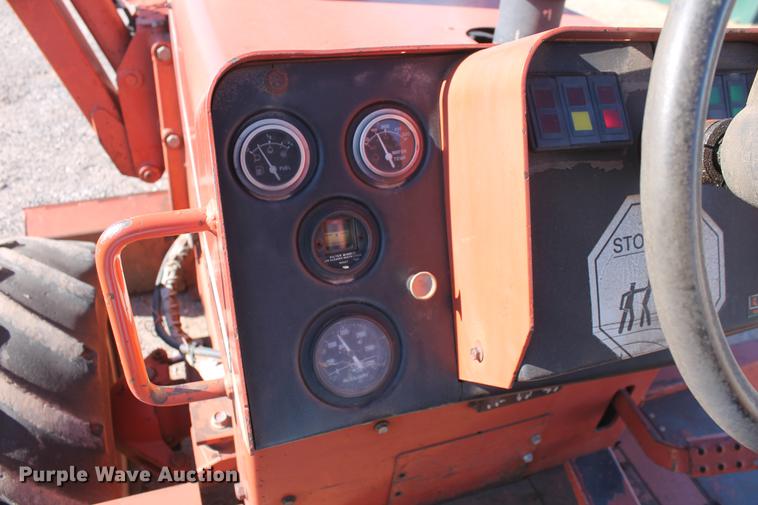 image for item DB5083 1994 Ditch Witch 8020JD vibratory cable plow