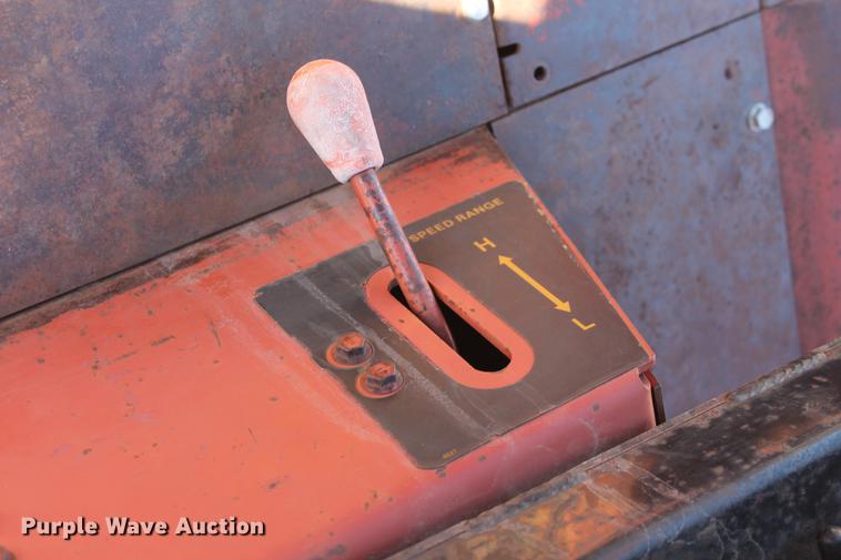 image for item DB5083 1994 Ditch Witch 8020JD vibratory cable plow