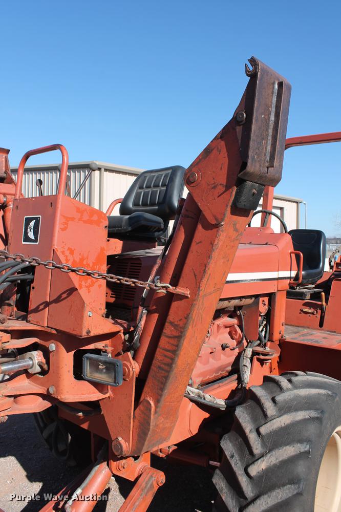 image for item DB5083 1994 Ditch Witch 8020JD vibratory cable plow