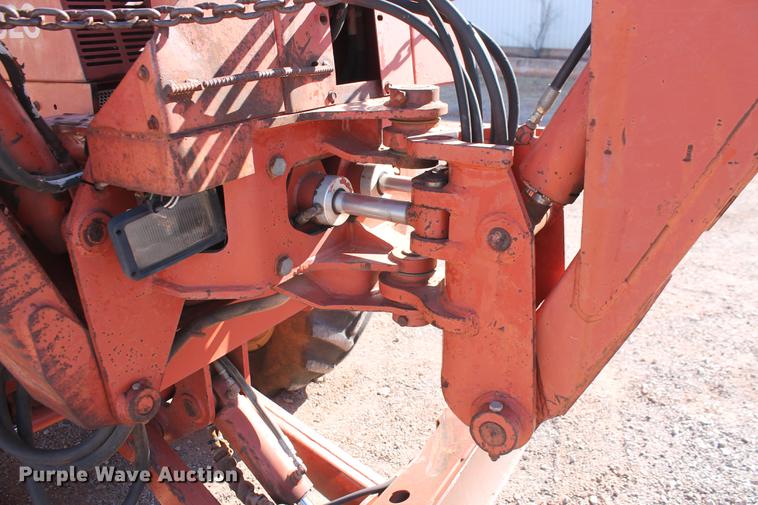 image for item DB5083 1994 Ditch Witch 8020JD vibratory cable plow