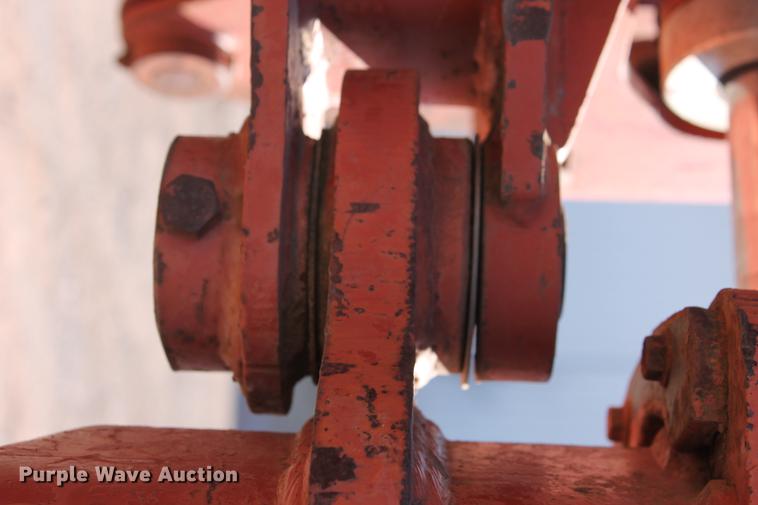 image for item DB5083 1994 Ditch Witch 8020JD vibratory cable plow